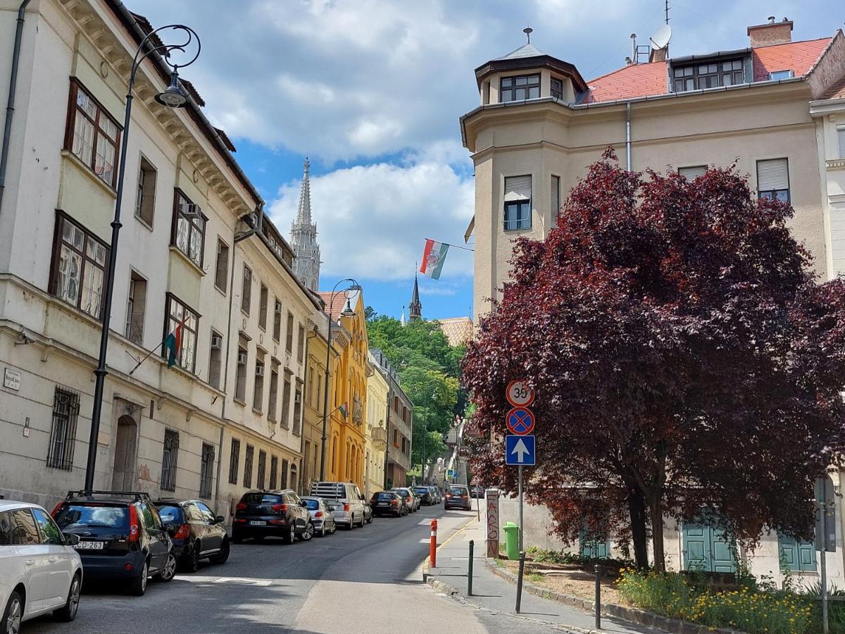 Ferienwohnung Sunny Studio At The Castle Budapest Exterior foto