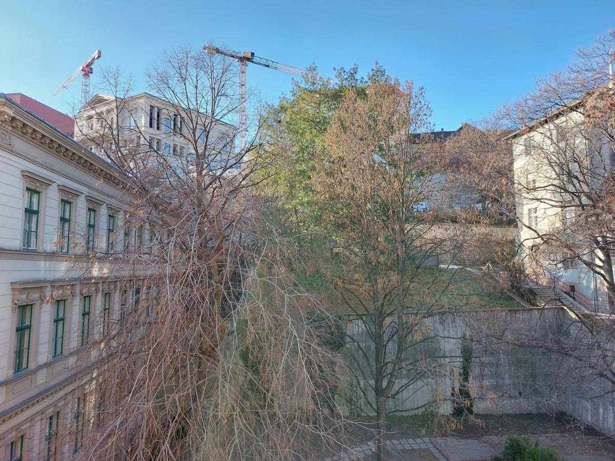 Sunny Studio At The Castle Budapest Exterior foto